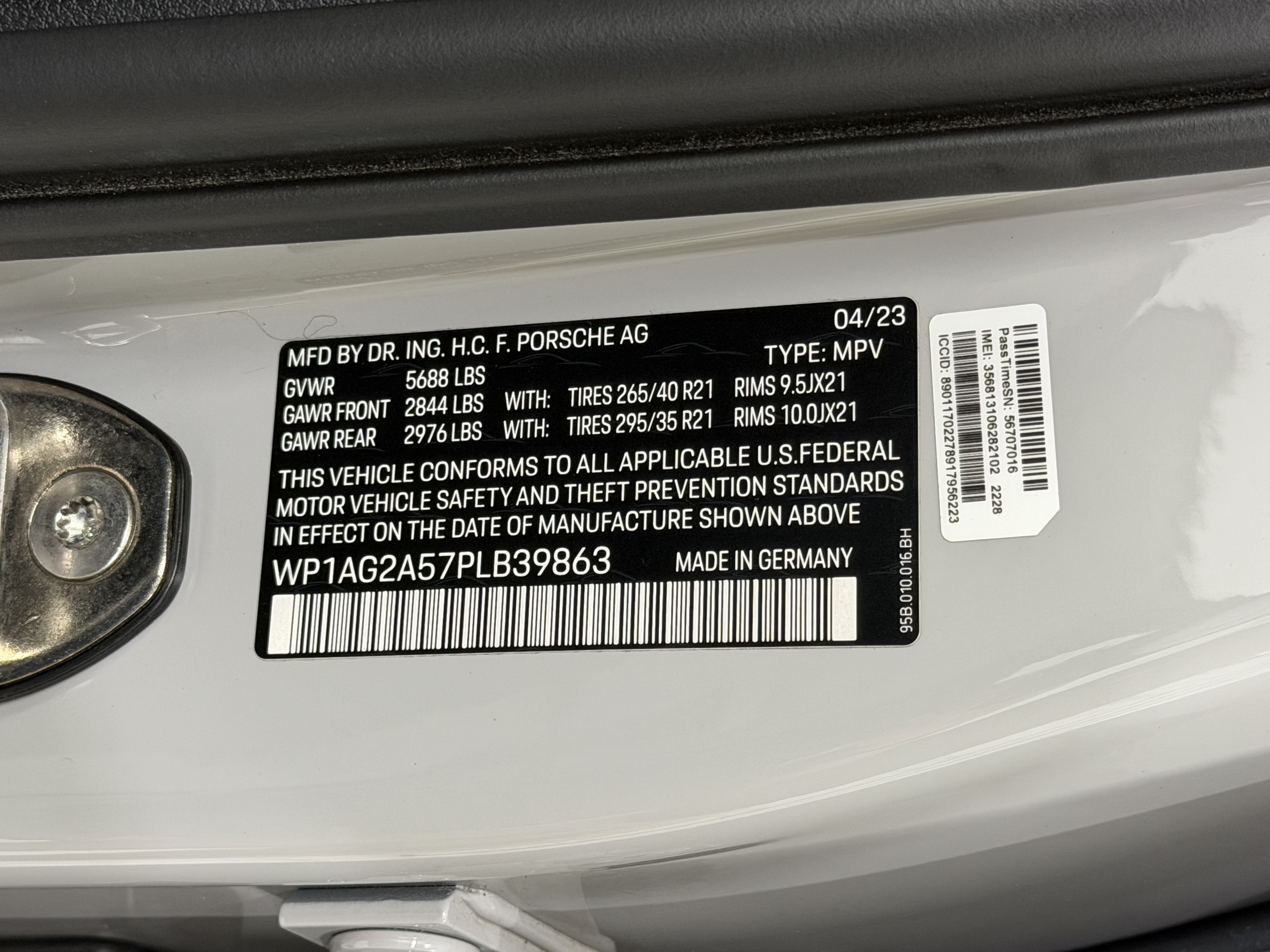 Certified 2023 Porsche Macan S AWD/4WD image 59