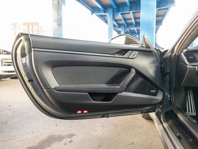 Used 2025 Porsche 911 Carrera 4 GTS image 38