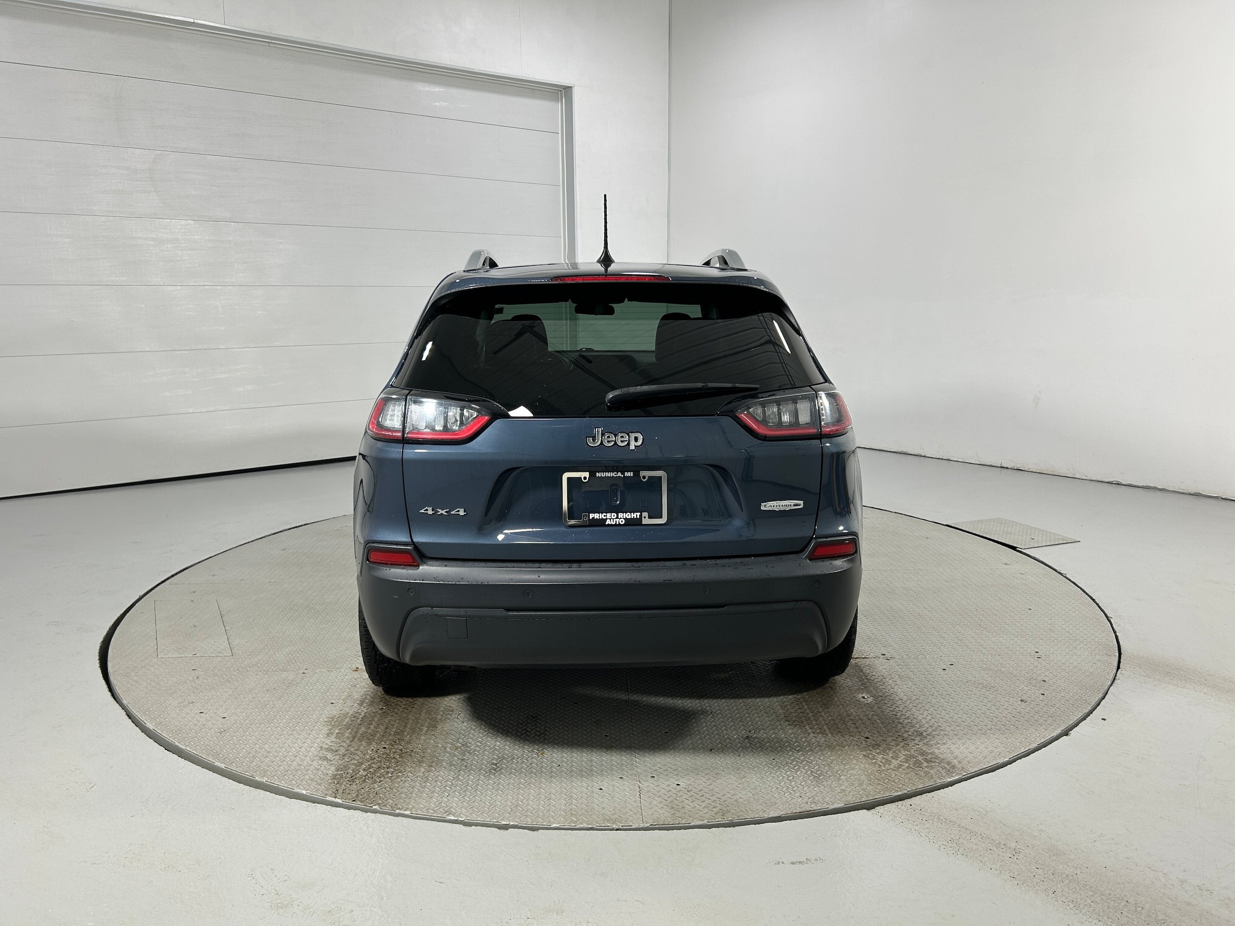 Used 2019 Jeep Cherokee Latitude Plus AWD/4WD image 33