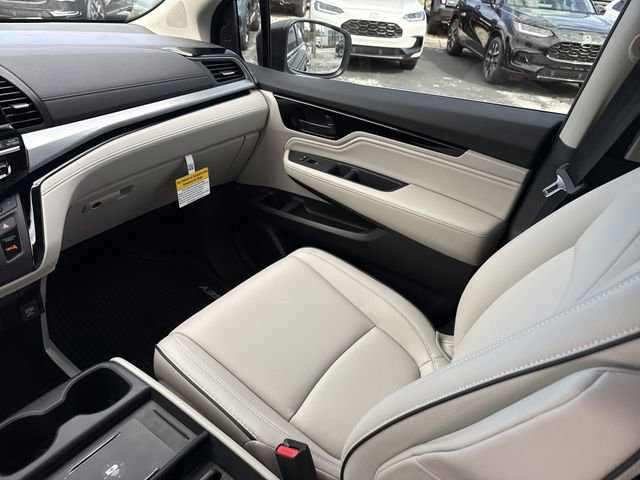 New 2026 Honda Odyssey Touring image 23