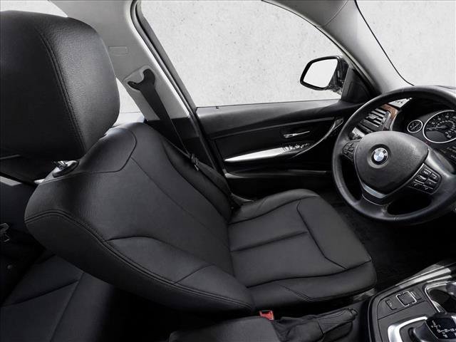 Used 2015 BMW 320i xDrive Sedan AWD/4WD image 16