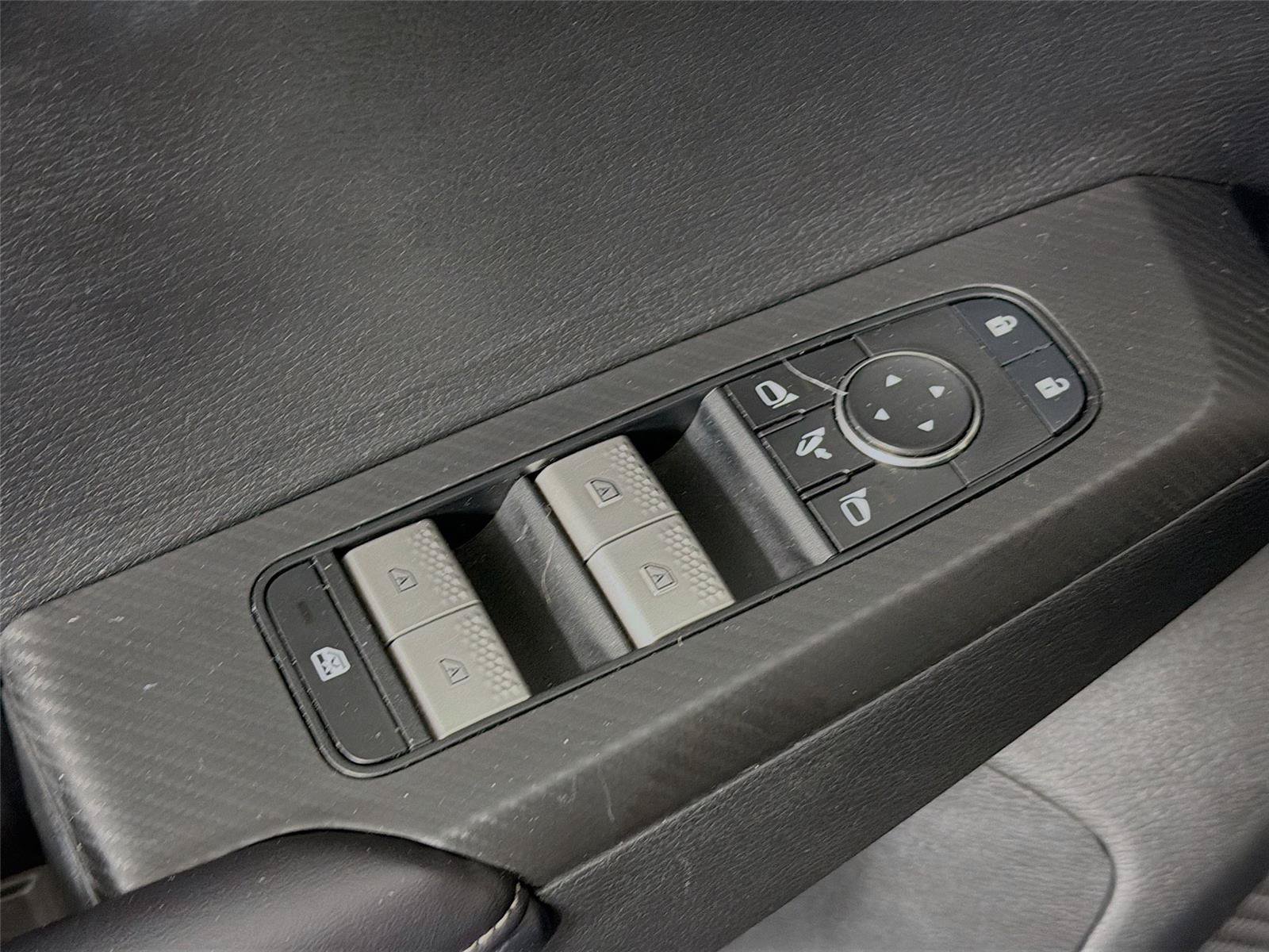 Used 2024 Mitsubishi Outlander SE Black Edition AWD/4WD image 24