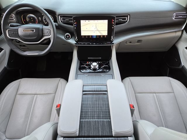 Certified 2024 Jeep Wagoneer L Series III w/ Flexible Seating Group AWD/4WD image 25