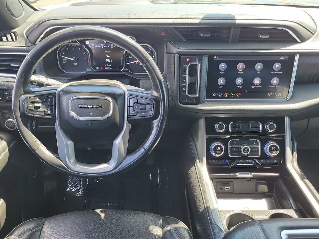 Used 2021 GMC Yukon XL Denali w/ Denali Premium Package image 11