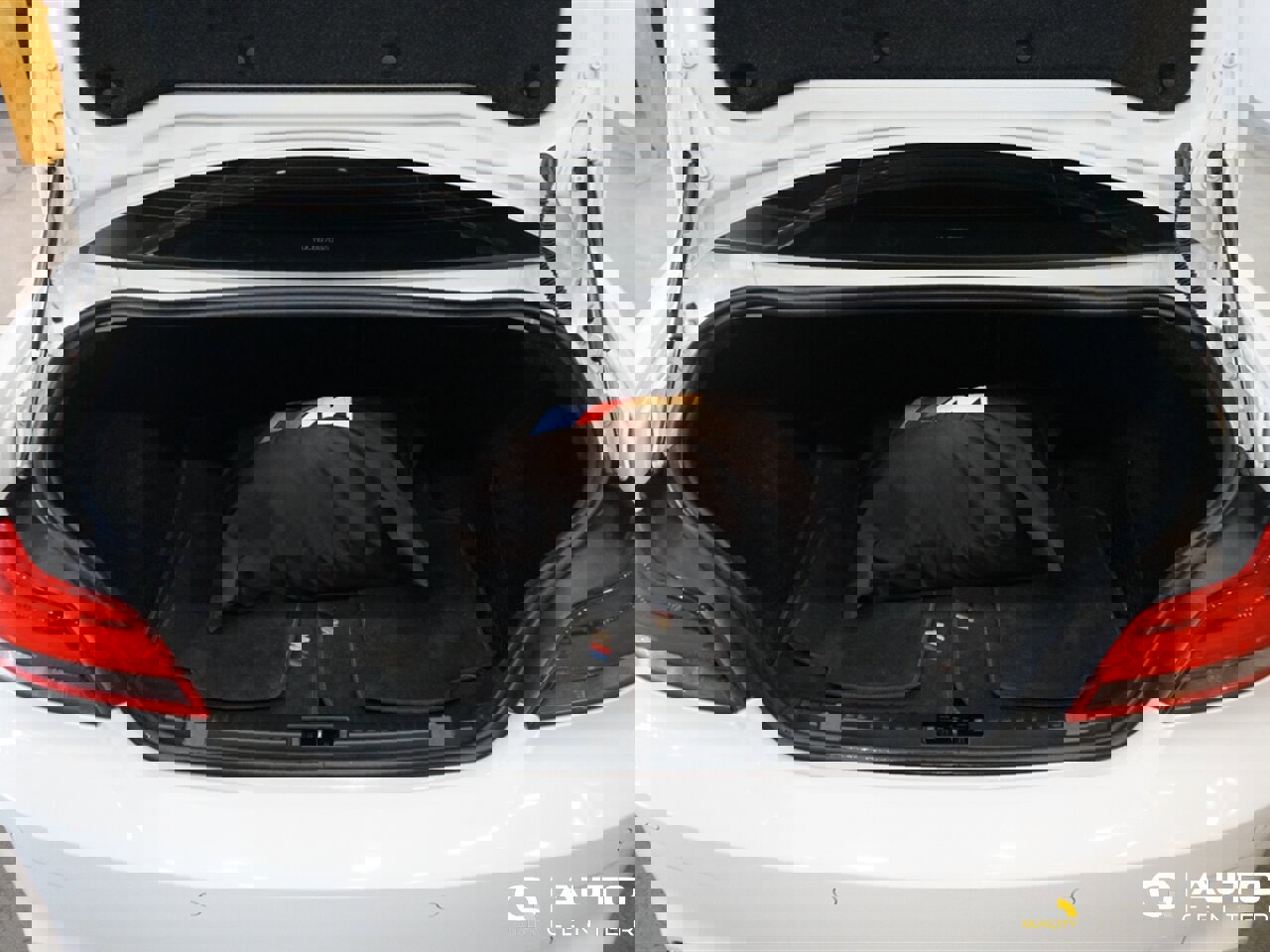 Used 2011 BMW 1 Series M image 46