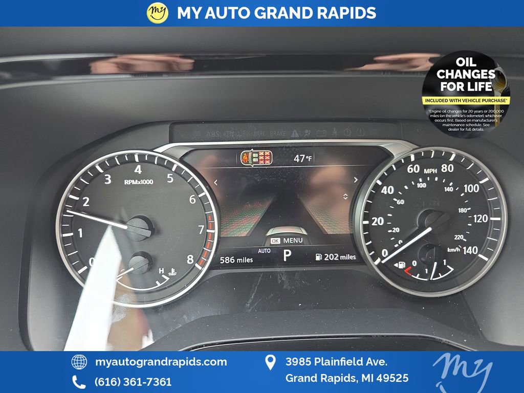 Used 2026 Nissan Pathfinder SV AWD/4WD image 16
