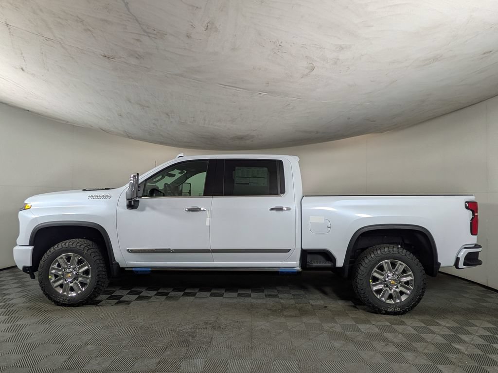 New 2026 Chevrolet Silverado 2500 High Country w/ High Country Premium Package AWD/4WD image 3