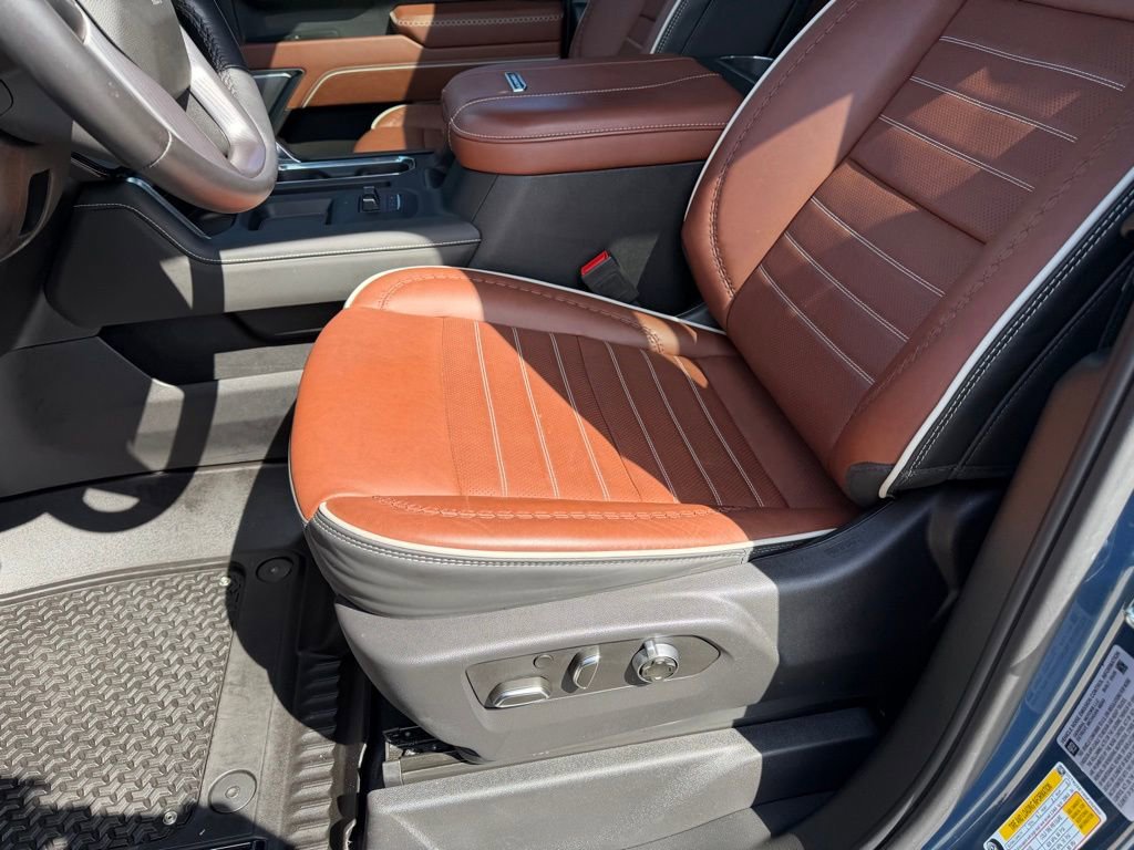 Used 2025 GMC Sierra 2500 Denali Ultimate image 15