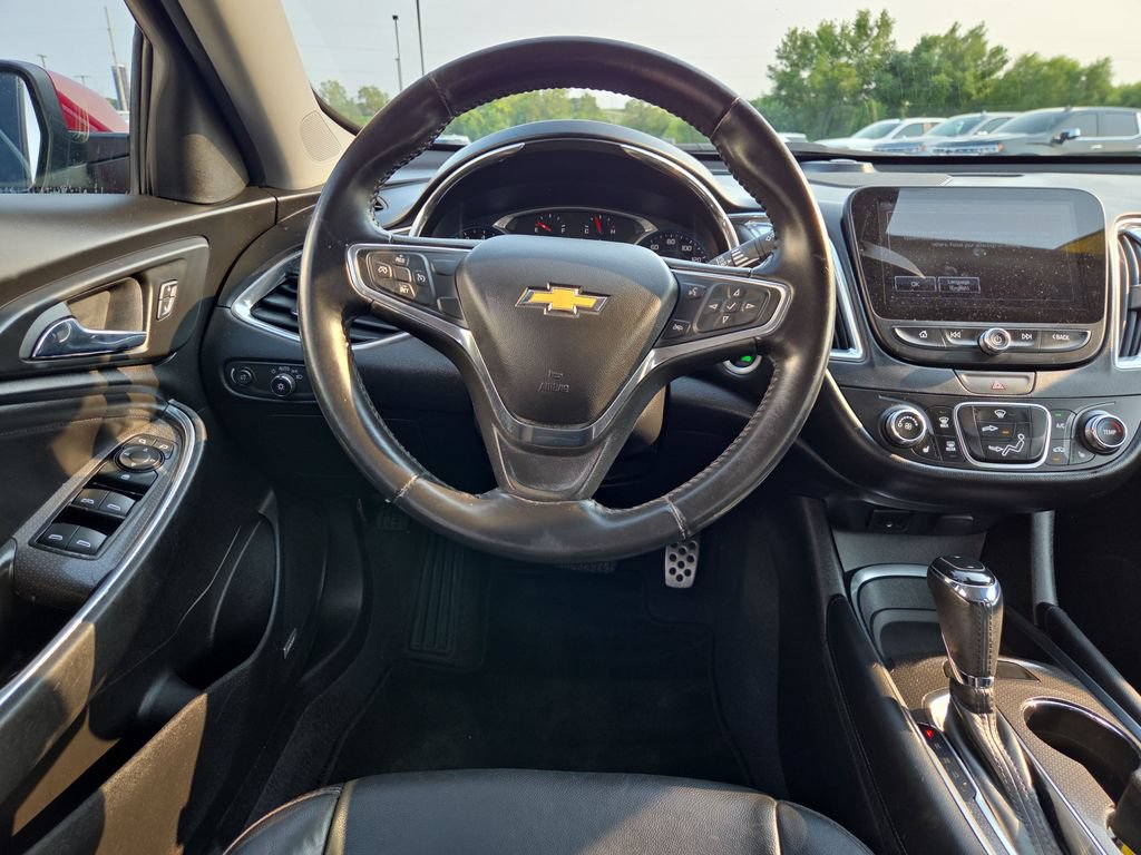 Certified 2017 Chevrolet Malibu LT w/ Leather Package FWD image 12