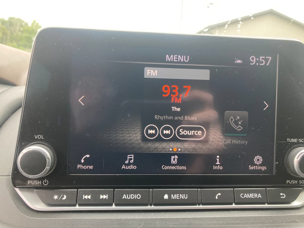 Used 2023 Nissan Rogue SV AWD/4WD image 24