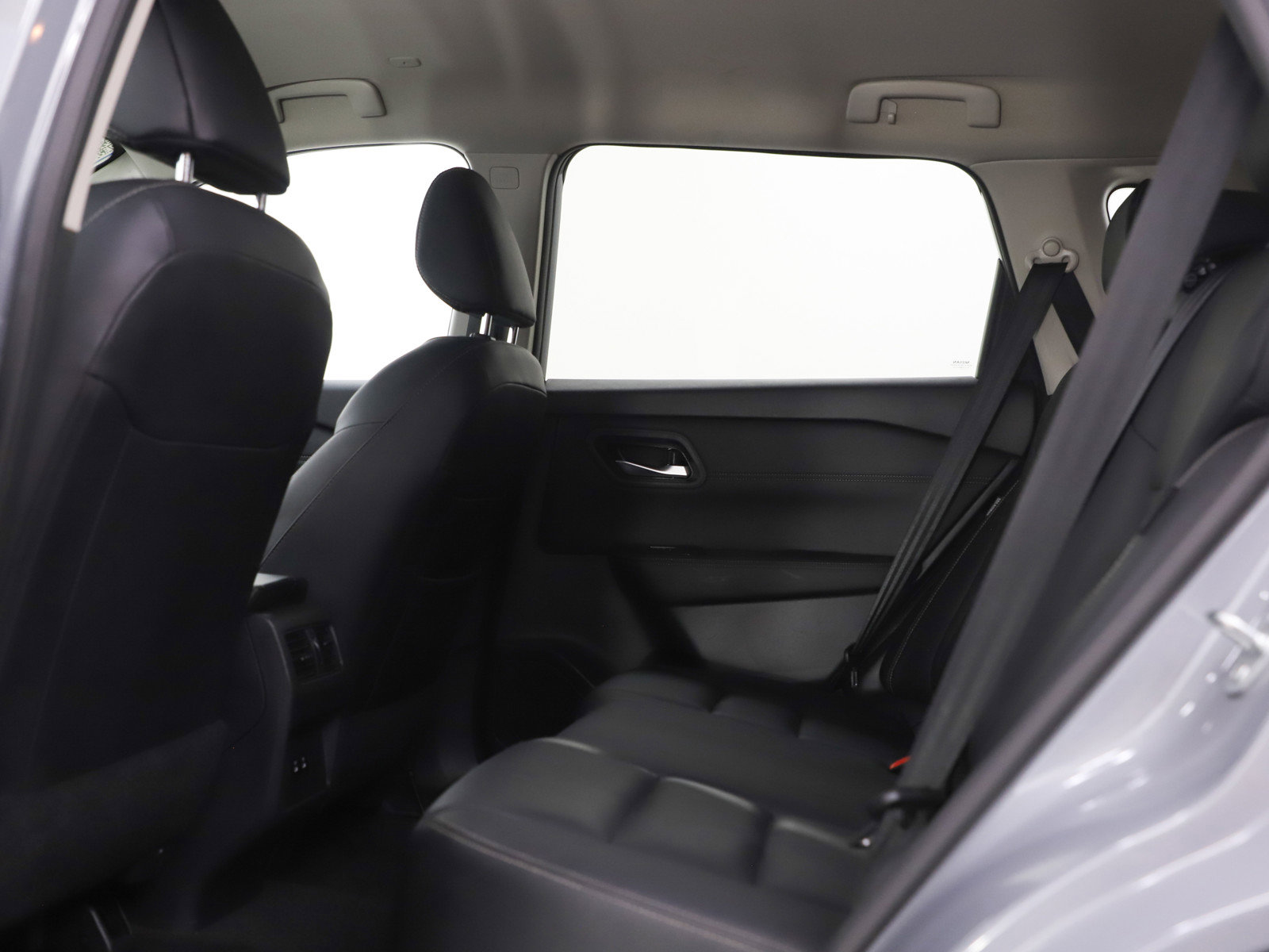 Used 2024 Nissan Rogue SL image 18