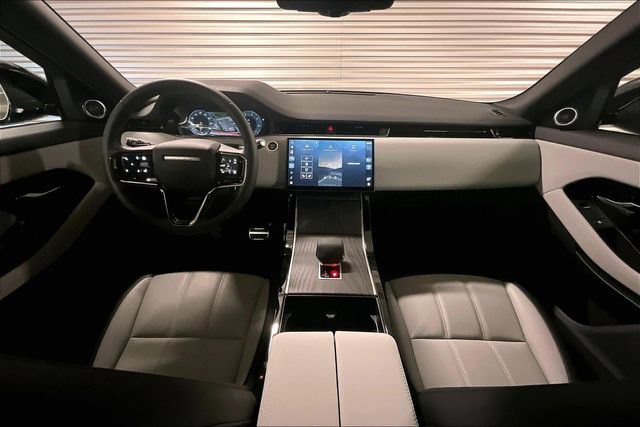 Certified 2026 Land Rover Range Rover Evoque Dynamic SE AWD/4WD image 18
