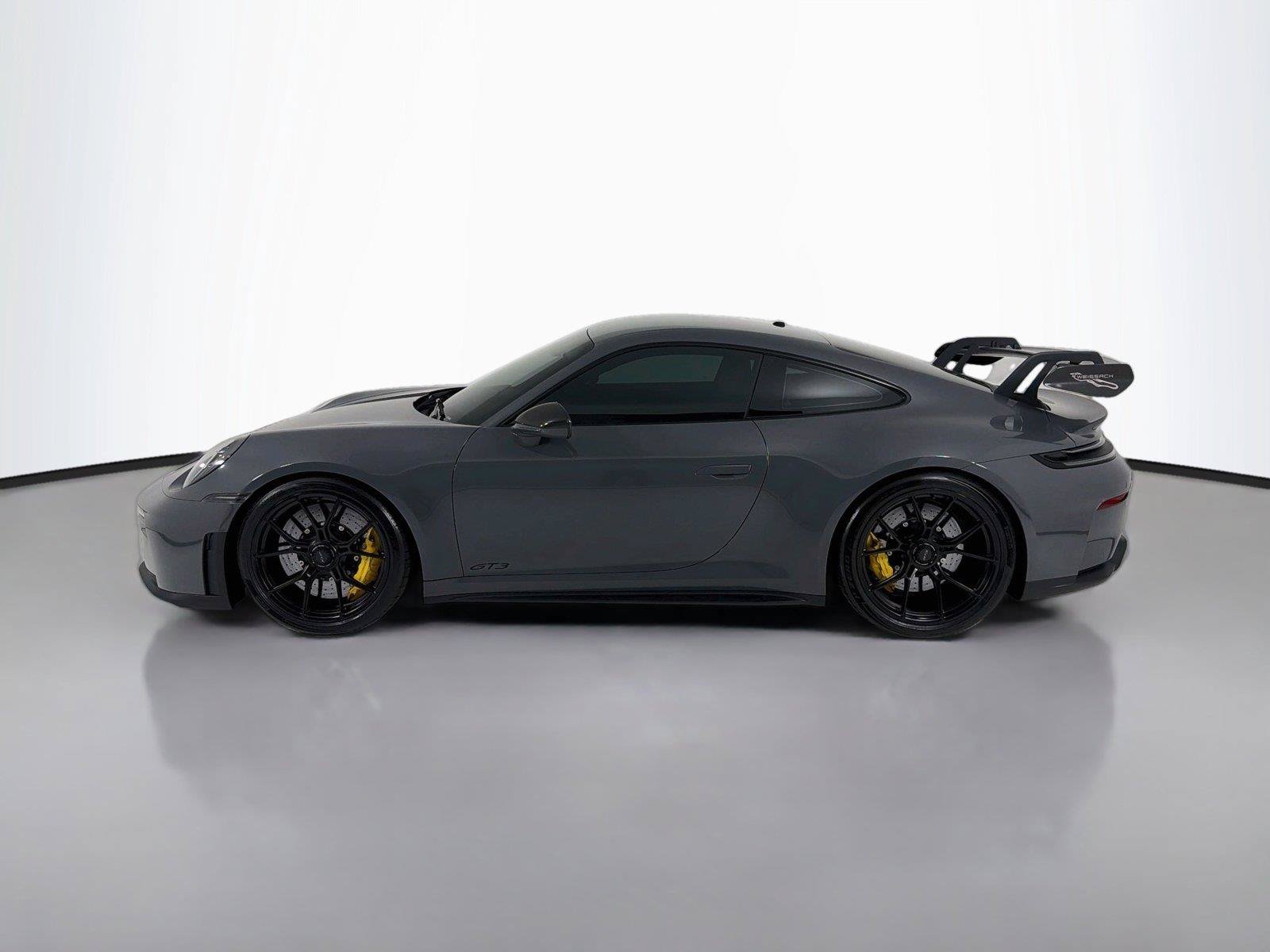 Used 2025 Porsche 911 GT3 RWD image 2