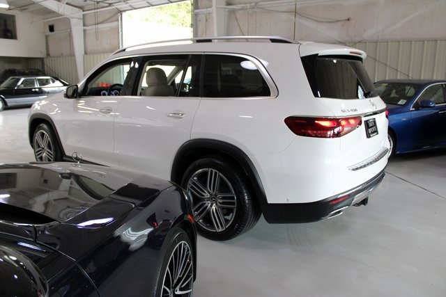 Used 2024 Mercedes-Benz GLS 450 4MATIC image 46