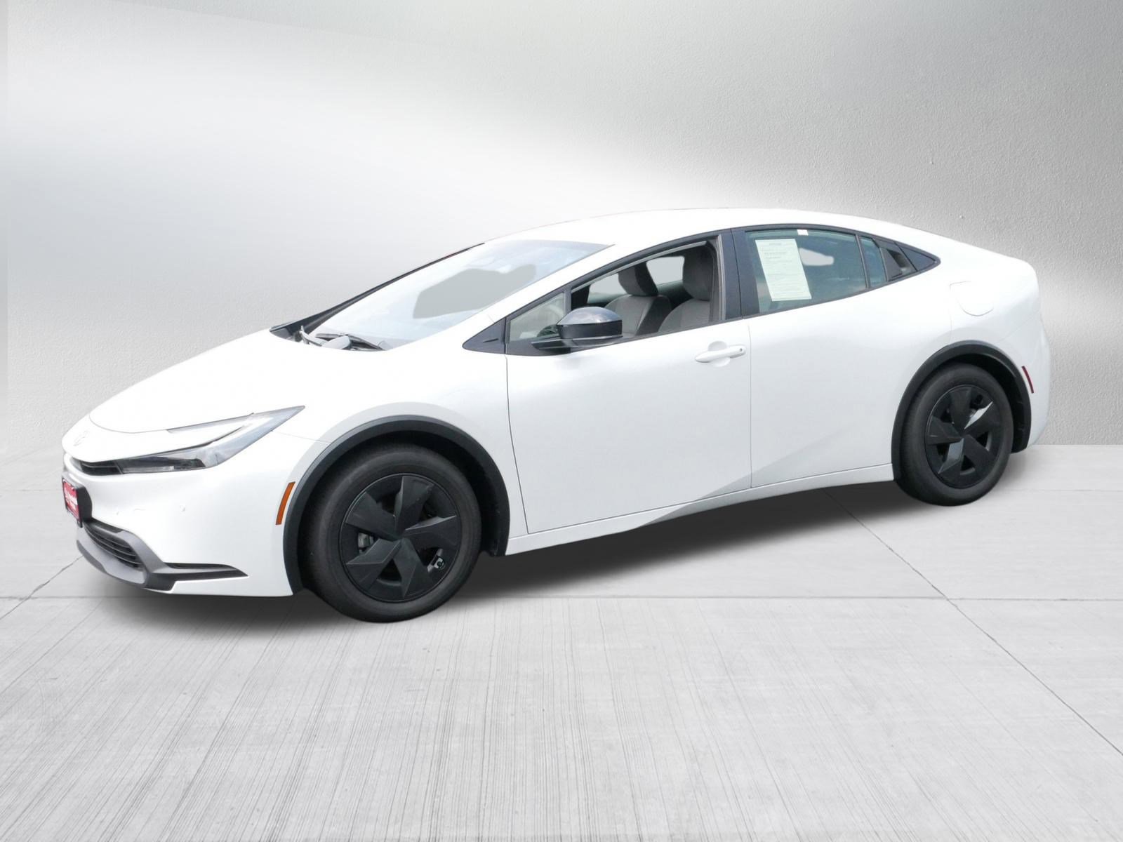 Certified 2024 Toyota Prius LE image 3