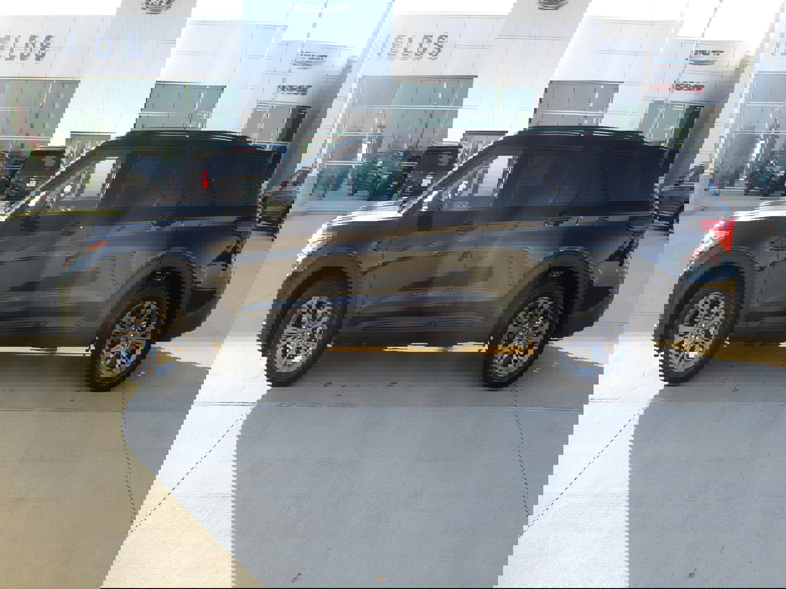 New 2026 Ford Explorer Active w/ Active Comfort Package image 3