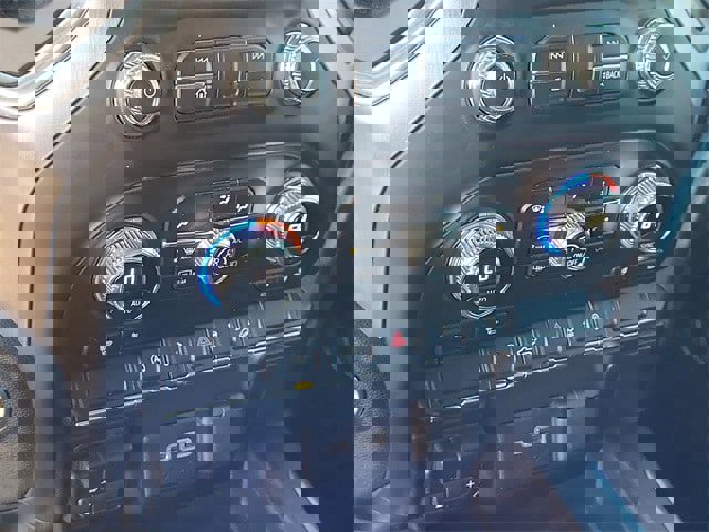 Used 2021 GMC Sierra 1500 Elevation image 25