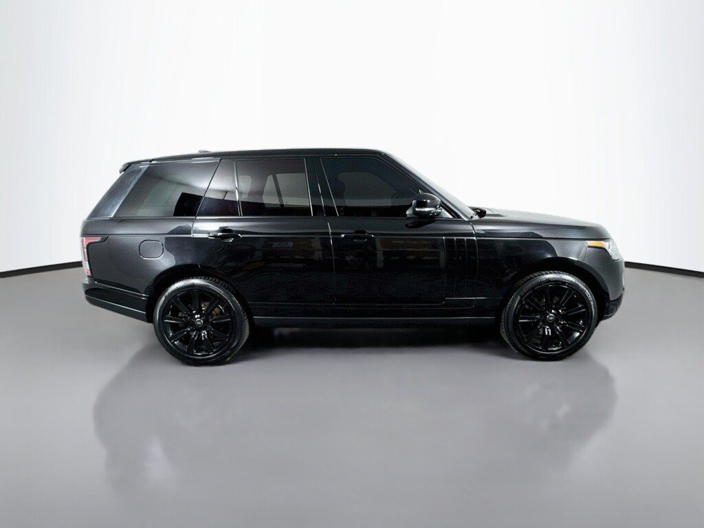 Used 2017 Land Rover Range Rover HSE AWD/4WD image 6