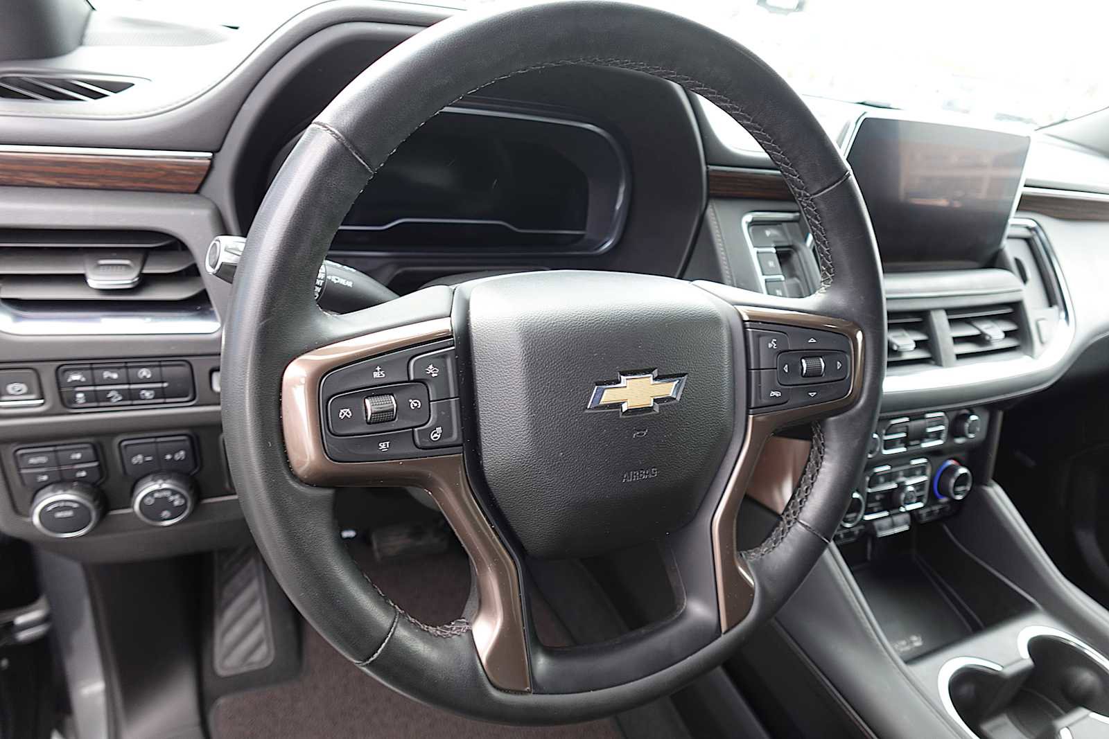 Used 2023 Chevrolet Tahoe High Country w/ Premium Package image 16