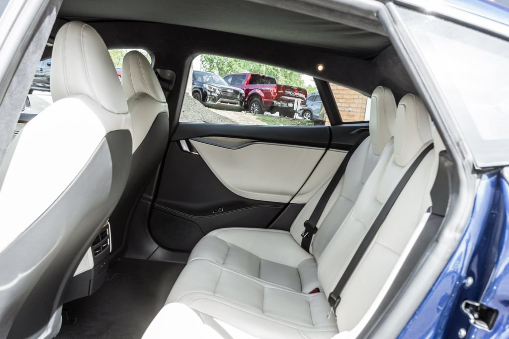Used 2020 Tesla Model S Long Range Plus AWD/4WD image 24