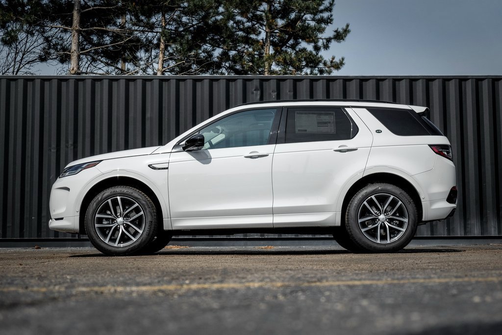 New 2025 Land Rover Discovery Sport S image 3