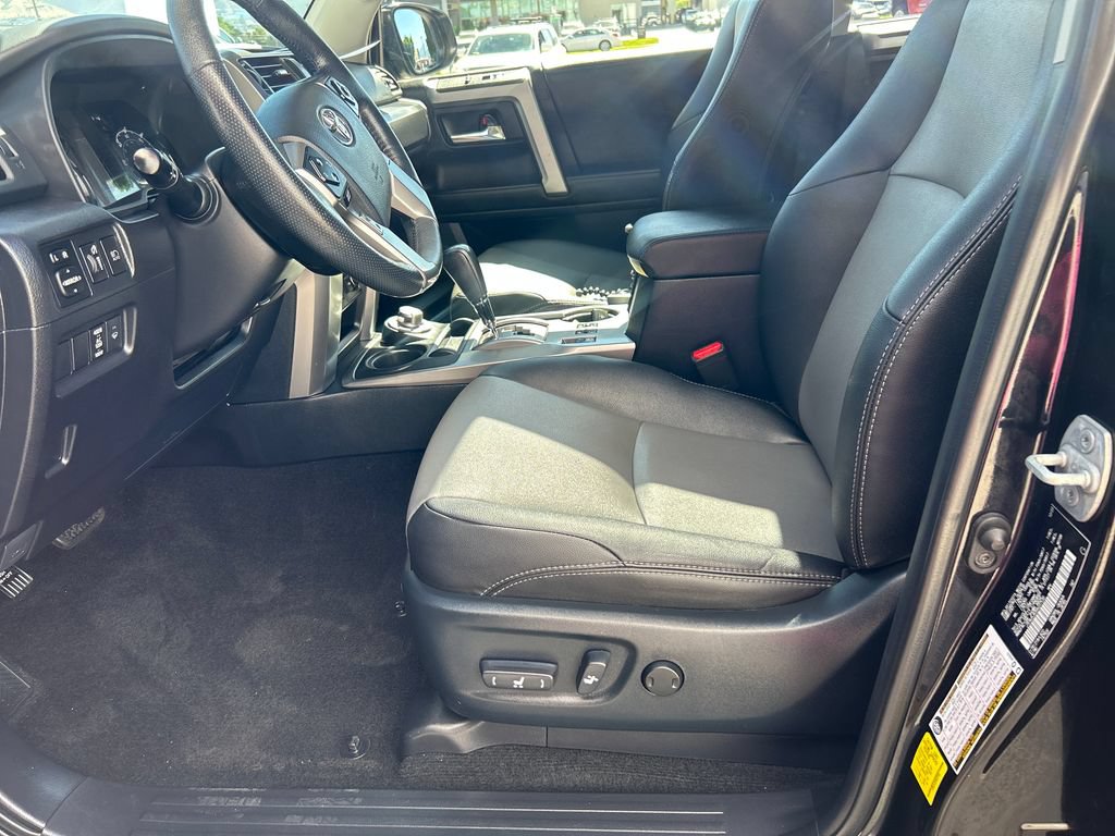 Certified 2024 Toyota 4Runner SR5 Premium w/ Moonroof Package AWD/4WD image 10