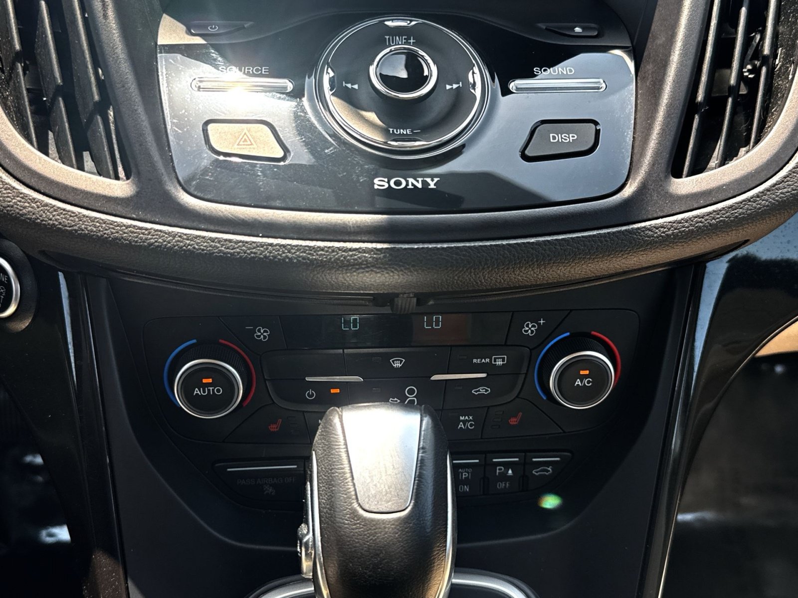 Used 2018 Ford C-MAX Titanium w/ Equipment Group 301A FWD image 21