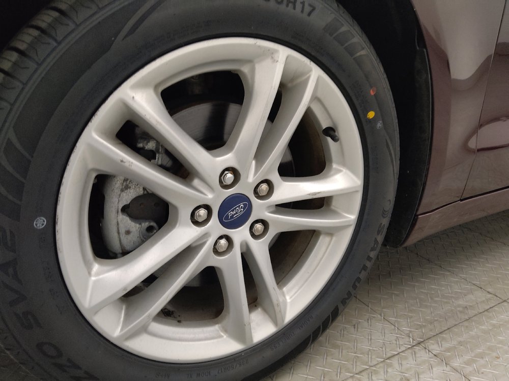 Used 2018 Ford Fusion SE w/ Fusion SE Technology Package FWD image 31