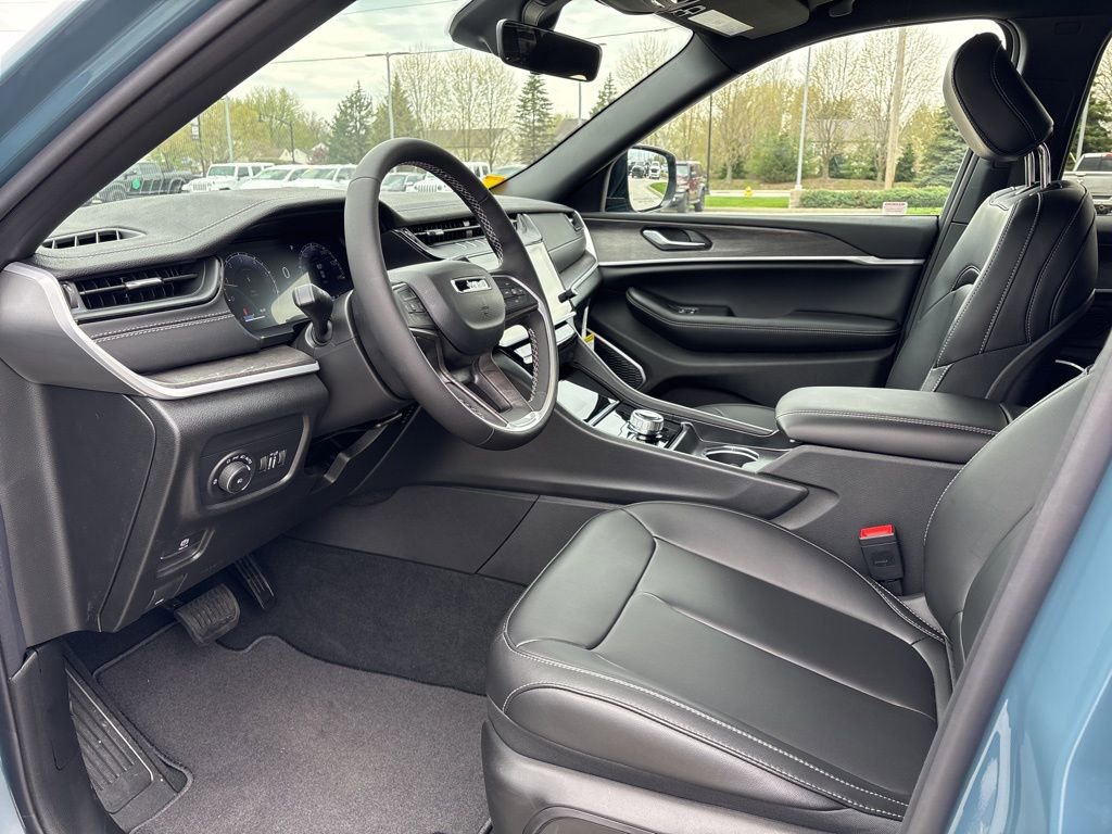 New 2026 Jeep Grand Cherokee Limited AWD/4WD image 7