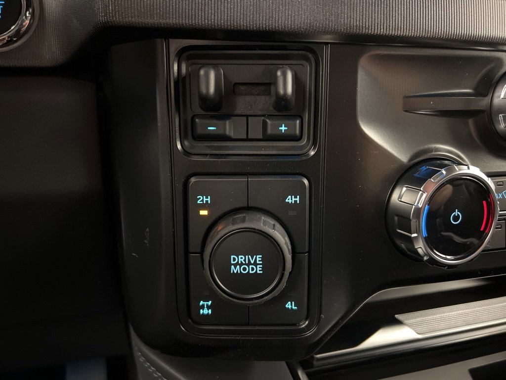 New 2025 Ford F250 Platinum image 17