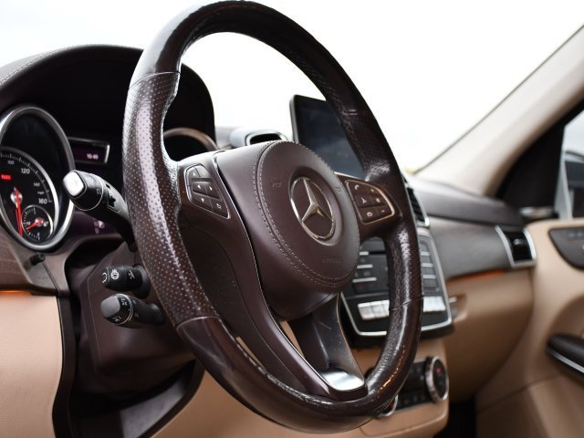 Used 2017 Mercedes-Benz GLS 550 4MATIC image 11