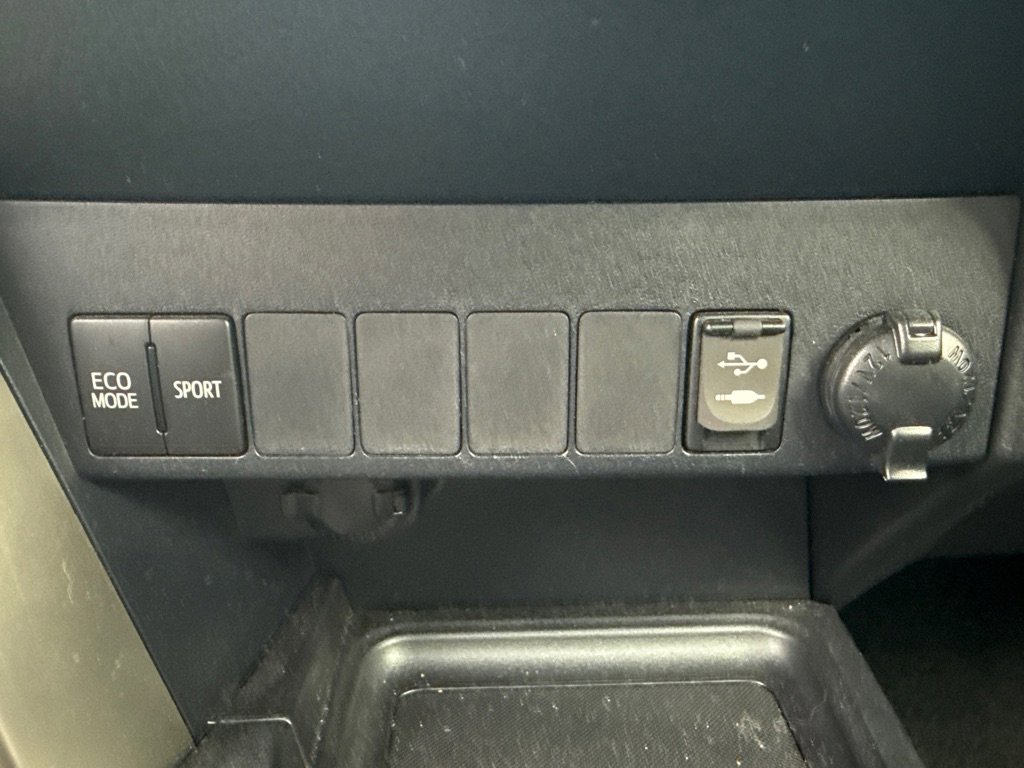 Used 2013 Toyota RAV4 XLE image 14