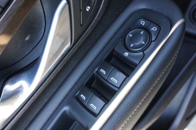 Used 2018 GMC Terrain Denali w/ GMC Pro Grade Package AWD/4WD image 13