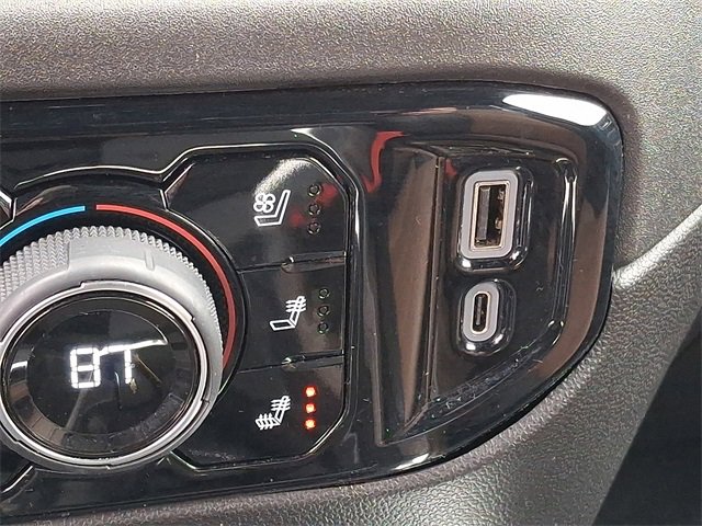 Used 2023 Chevrolet Silverado 1500 High Country image 26