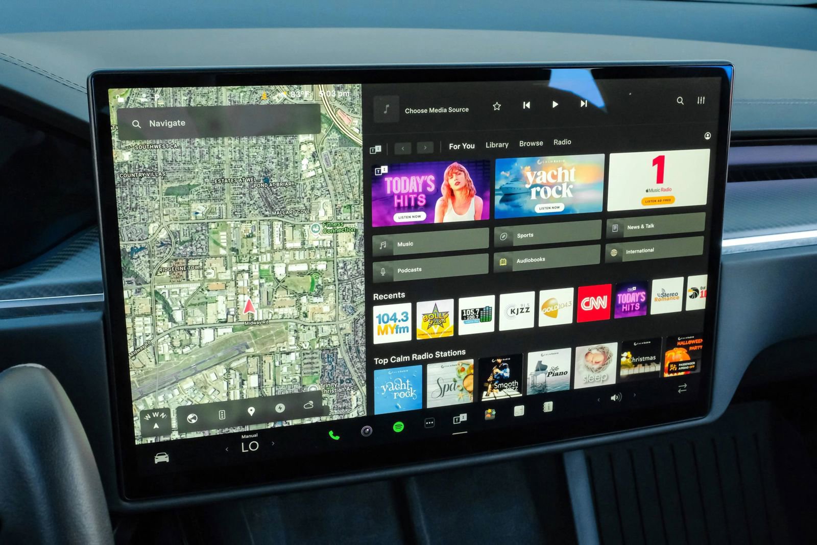 Used 2023 Tesla Model X Plaid image 38