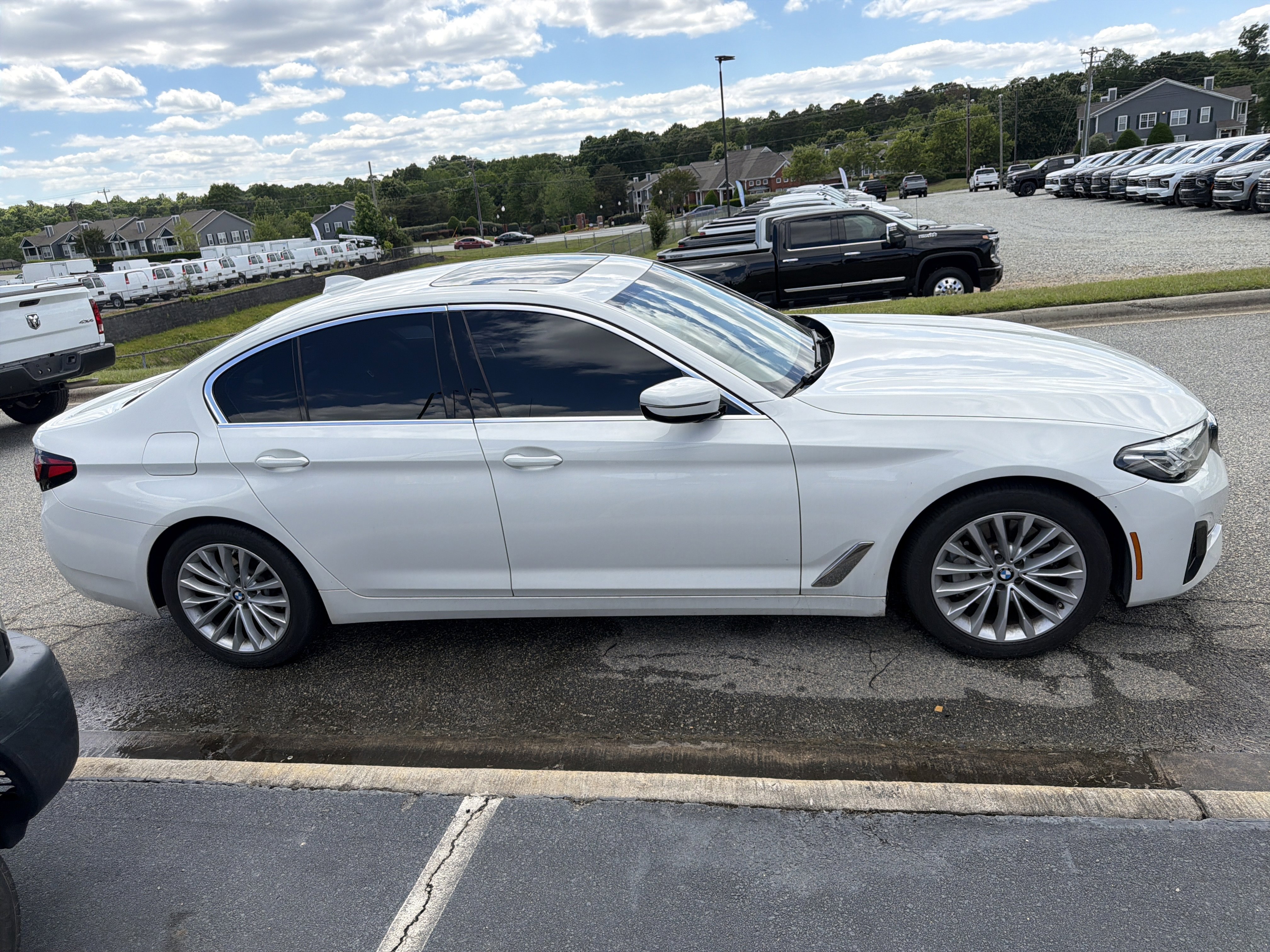 Used 2021 BMW 530i w/ Convenience Package RWD image 11