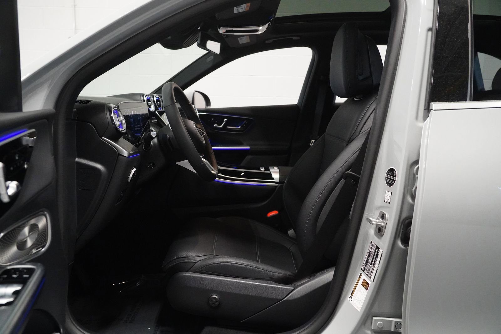 Certified 2025 Mercedes-Benz GLC 300 4MATIC image 11