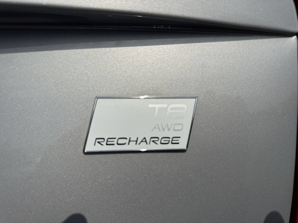 Certified 2023 Volvo XC90 T8 Plus AWD/4WD image 11