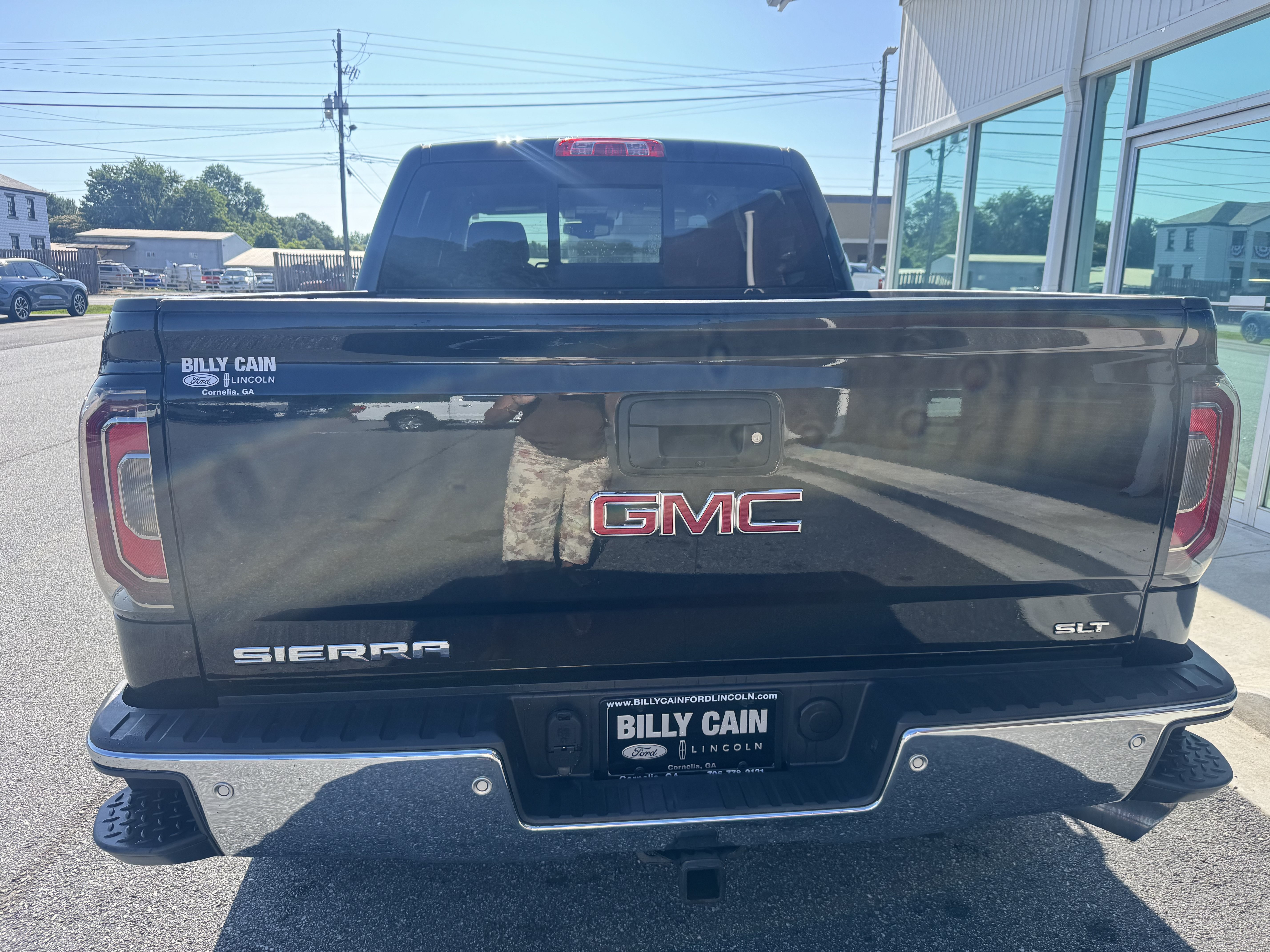 Used 2018 GMC Sierra 1500 SLT AWD/4WD image 3