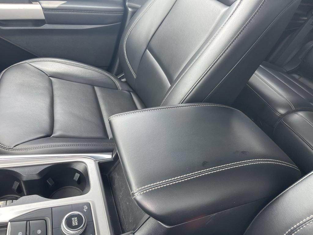 Used 2023 Ford Explorer XLT w/ Equipment Group 202A AWD/4WD image 20