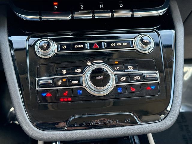Used 2022 Lincoln Corsair Reserve w/ Equipment Group 201A FWD image 36