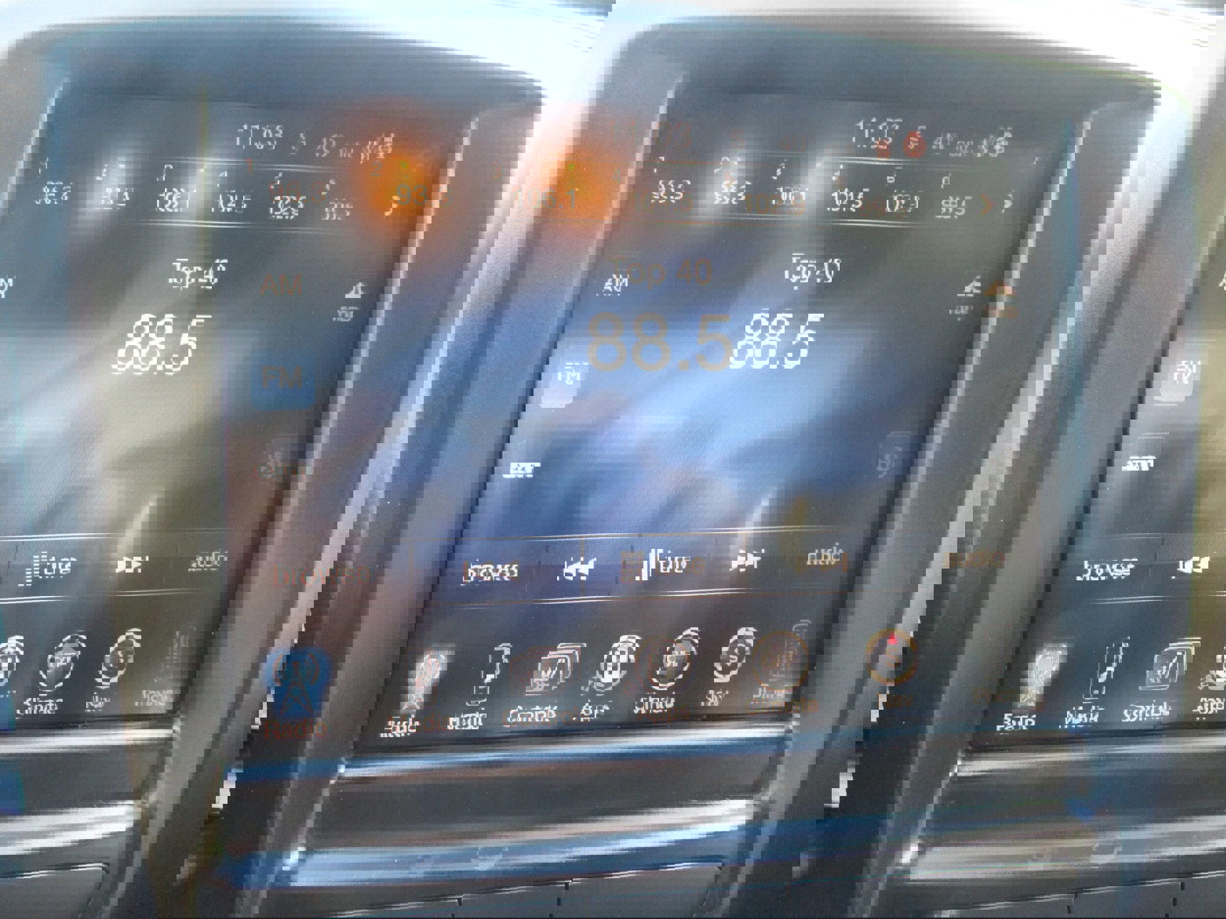 Used 2015 Chrysler 200 S w/ Navigation & Sound Group I image 20