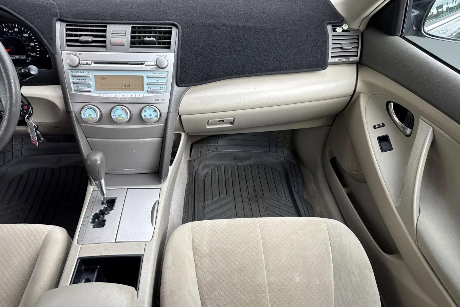 Used 2009 Toyota Camry LE image 27