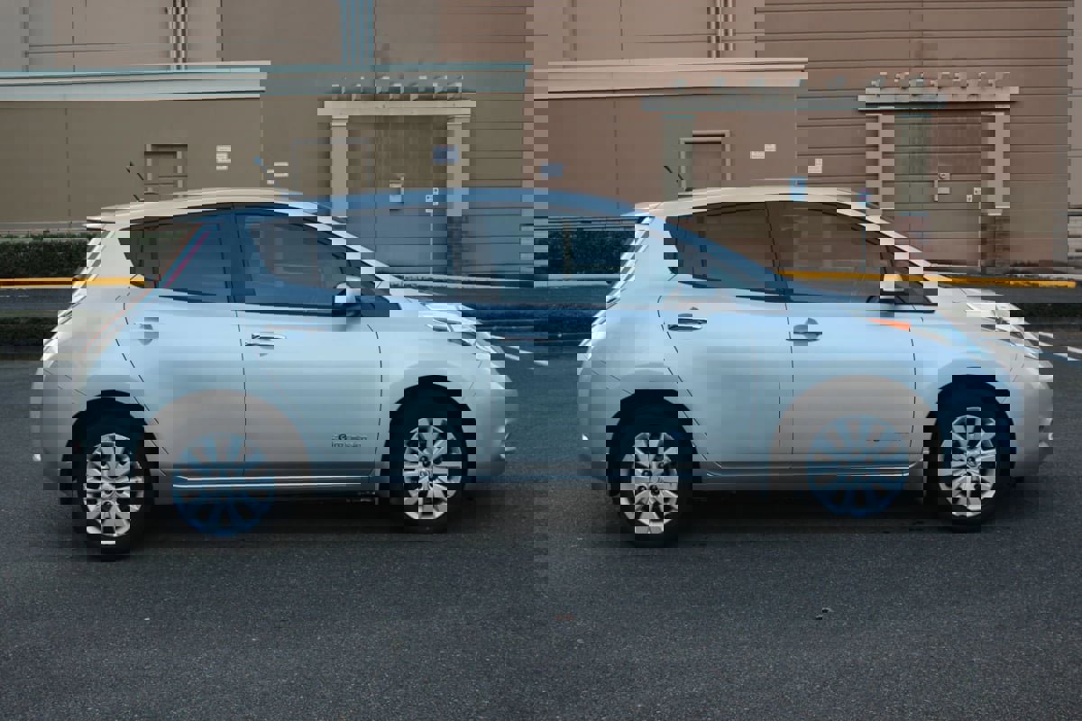 Used 2014 Nissan Leaf S w/ Charge Package image 4