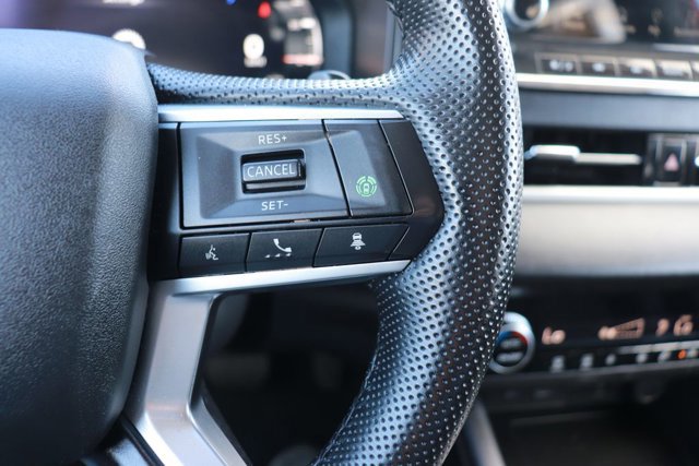 Used 2024 Mitsubishi Outlander 4WD Plug-In Hybrid image 24