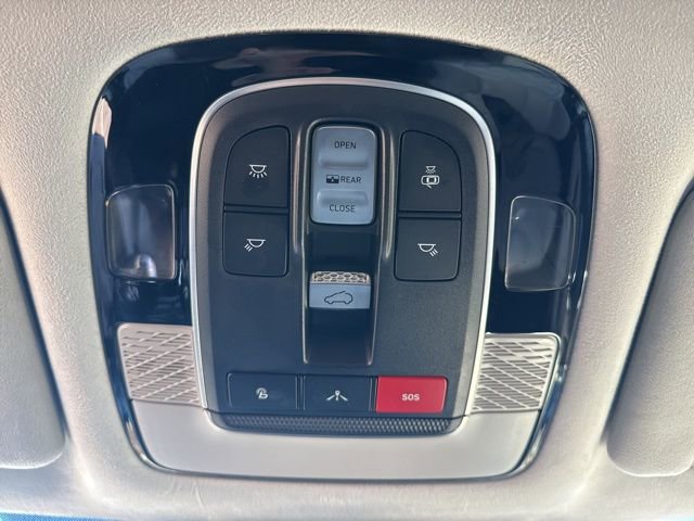 Used 2022 Hyundai Palisade Calligraphy image 33