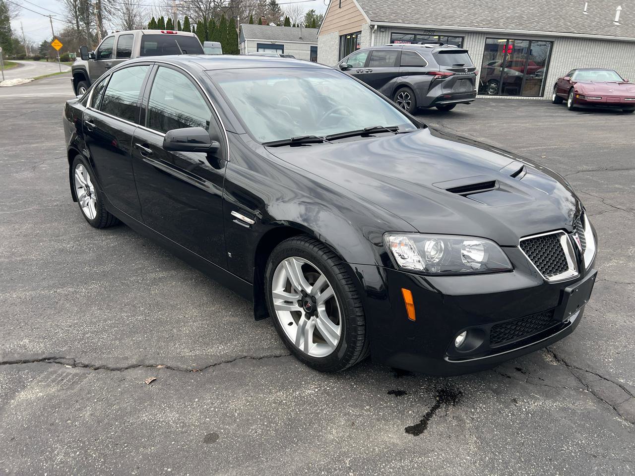 Used 2009 Pontiac G8 4dr Sdn w/ Premium Package image 3