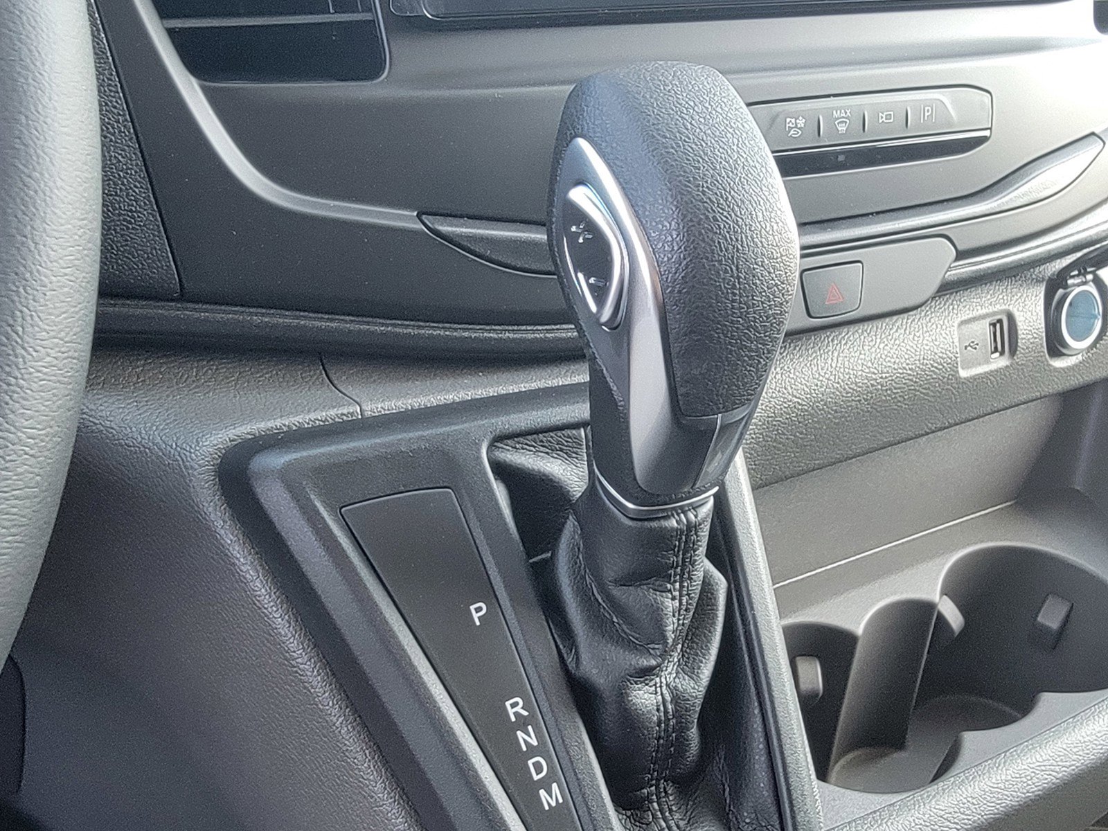 New 2026 Ford Transit 250 148 Medium Roof w/ Load Area Protection Package image 21