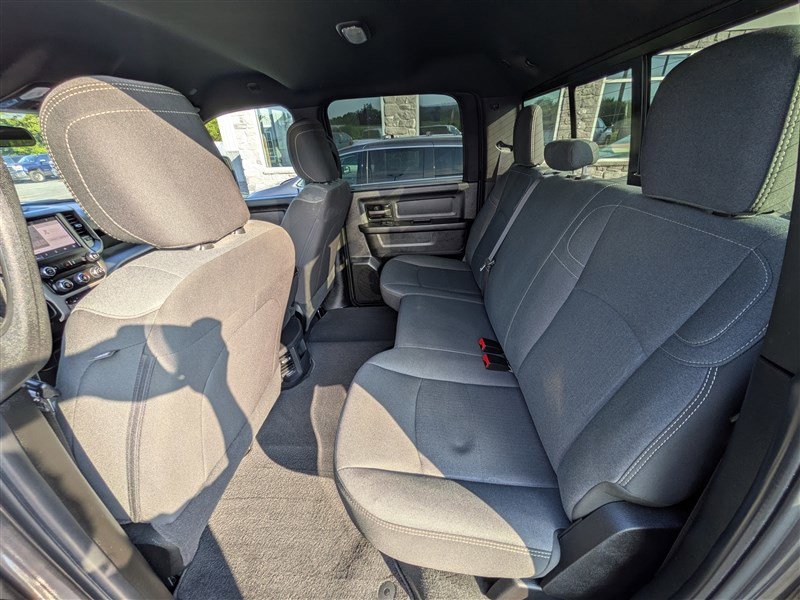 Used 2024 RAM 2500 Tradesman w/ Chrome Appearance Group image 19