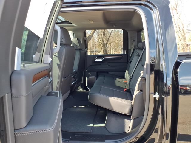New 2026 GMC Sierra 3500 Denali w/ Denali Reserve Package AWD/4WD image 11